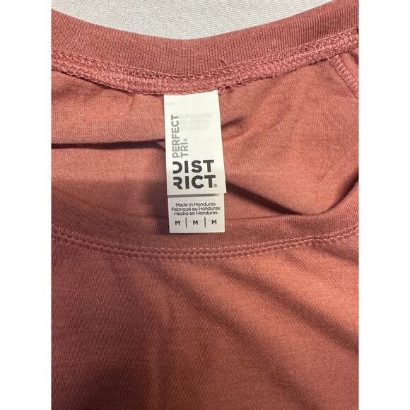 District Tri-Blend Tunic Tee Blush Frost M NWOT - Picture 4 of 6